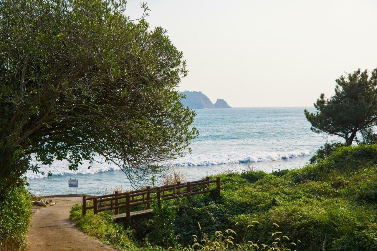 Goldone Hotel & Suites Seogwipo Zewnętrze zdjęcie